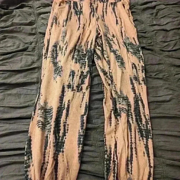 Peach Tie Dye 2pc Coordinated Lounge Set - size Small - Picture 5 of 5